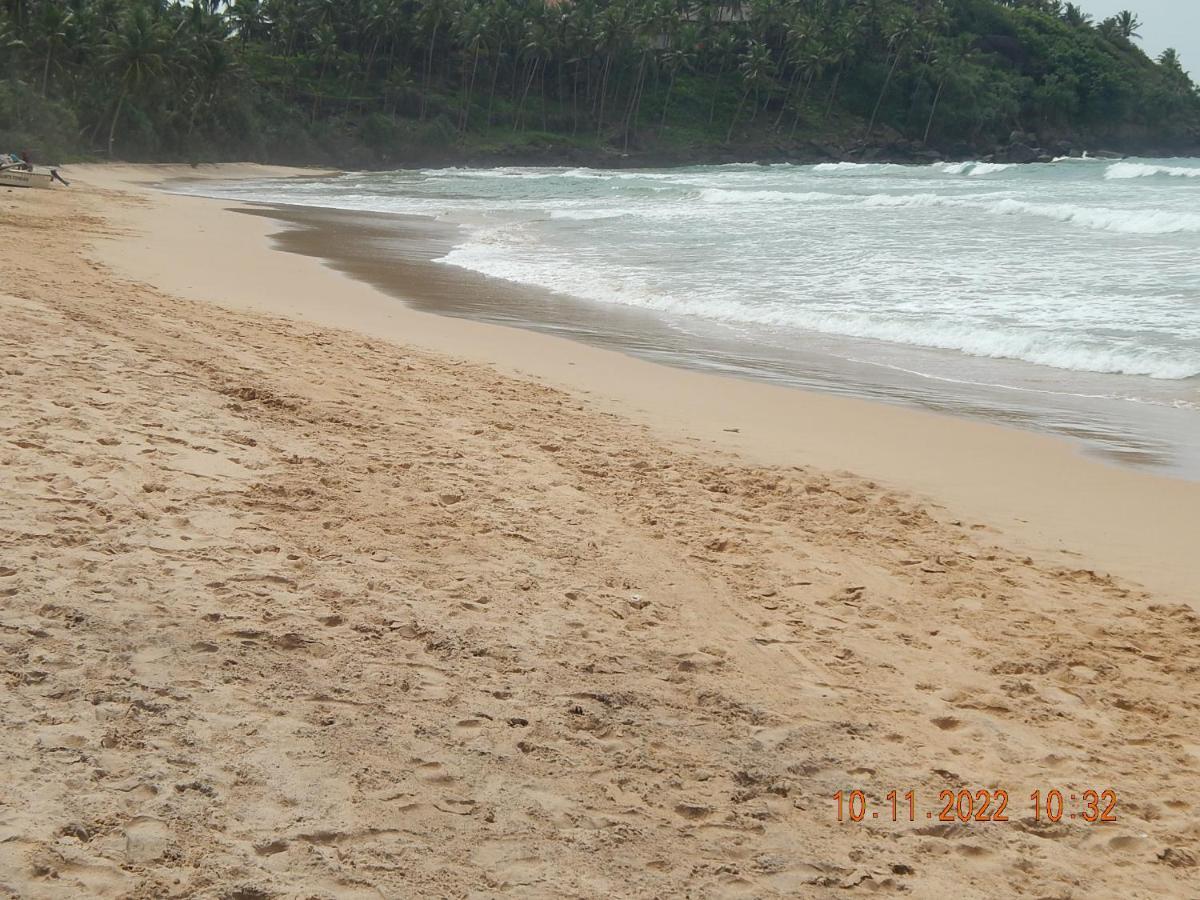 Red Sun Beach Villa Kosgoda Bagian luar foto
