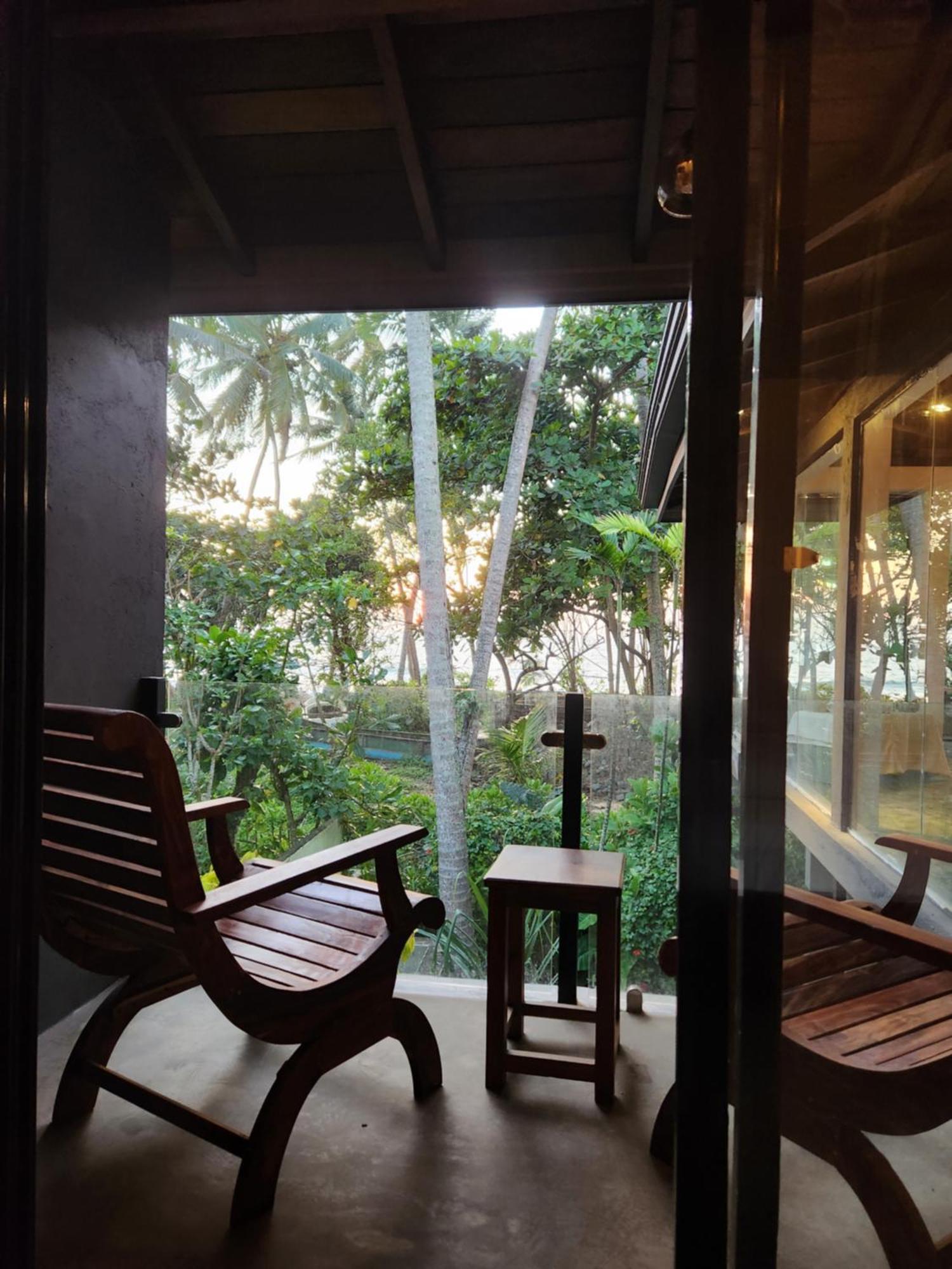 Red Sun Beach Villa Kosgoda Bagian luar foto