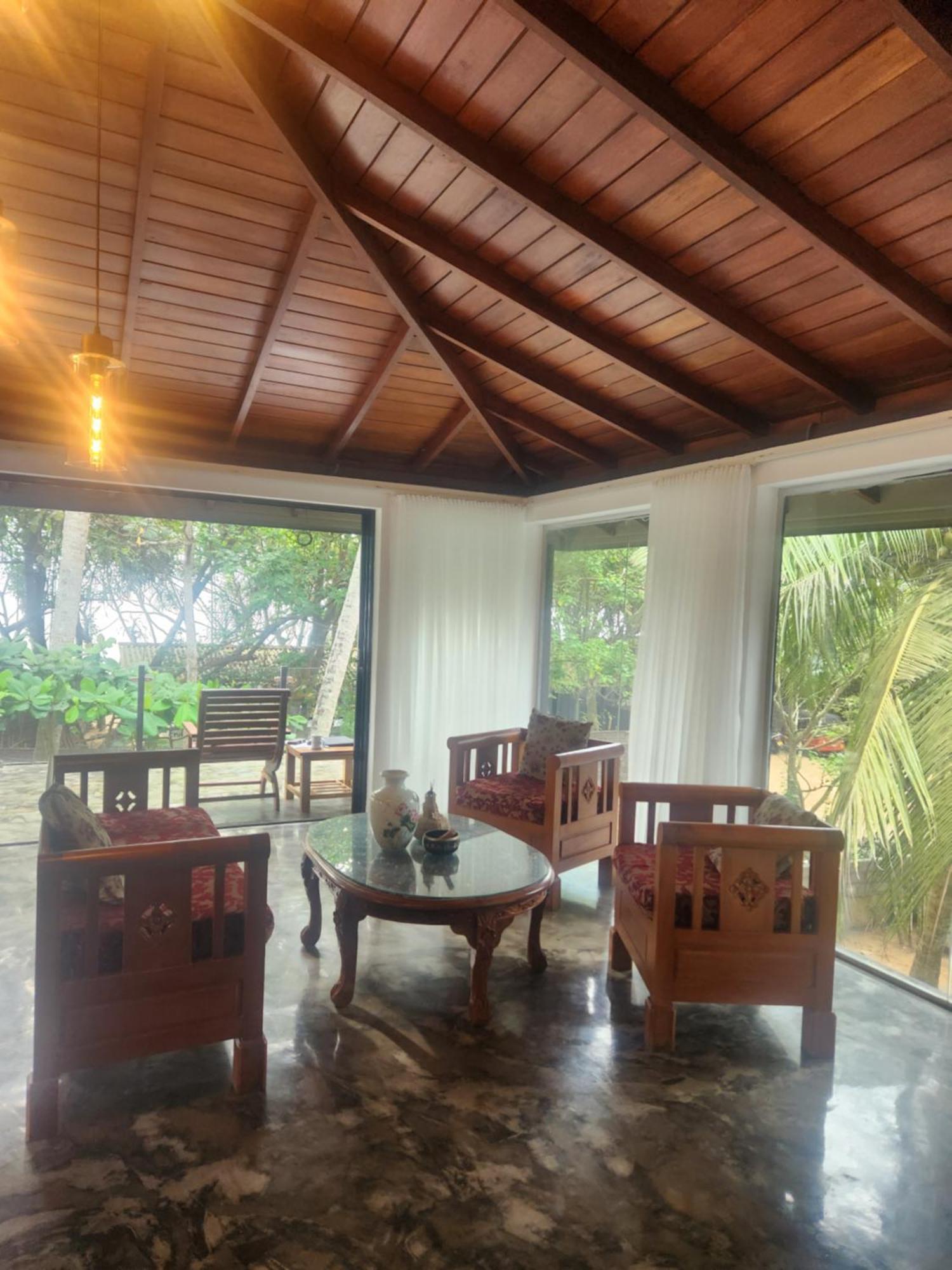 Red Sun Beach Villa Kosgoda Bagian luar foto