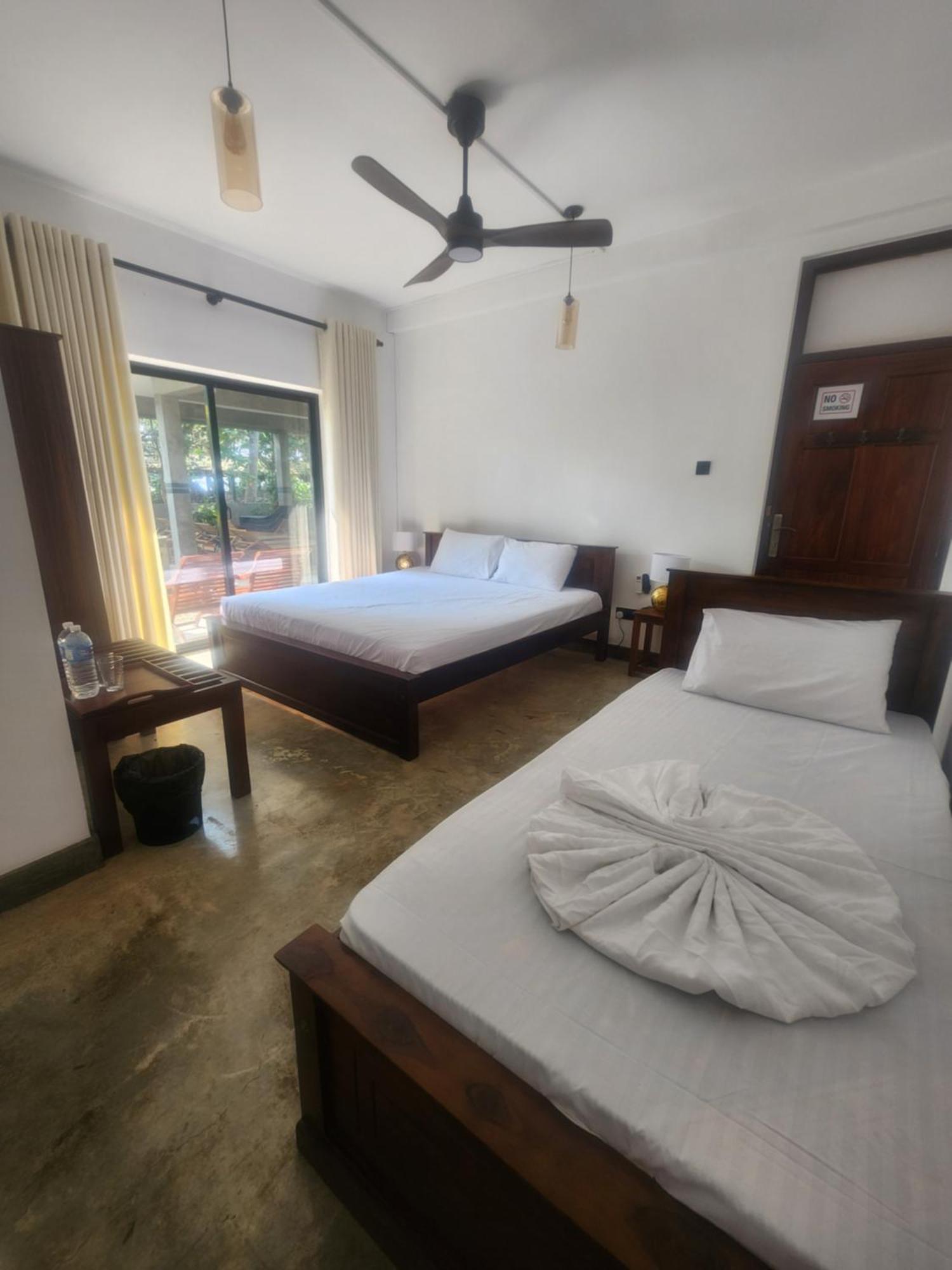 Red Sun Beach Villa Kosgoda Bagian luar foto